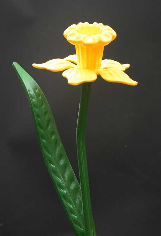 Handcrafted yellow metal daffodil flower sculpture by NK Creations, made in Stillington, North Yorkshire
